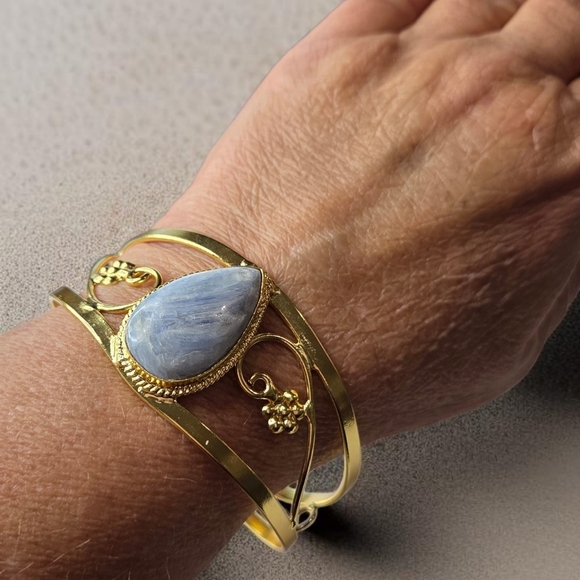 18k Gold Plated Artisan Genuine Kyanite Floral Vines Cuff Bangle Bracelet - Picture 5 of 6